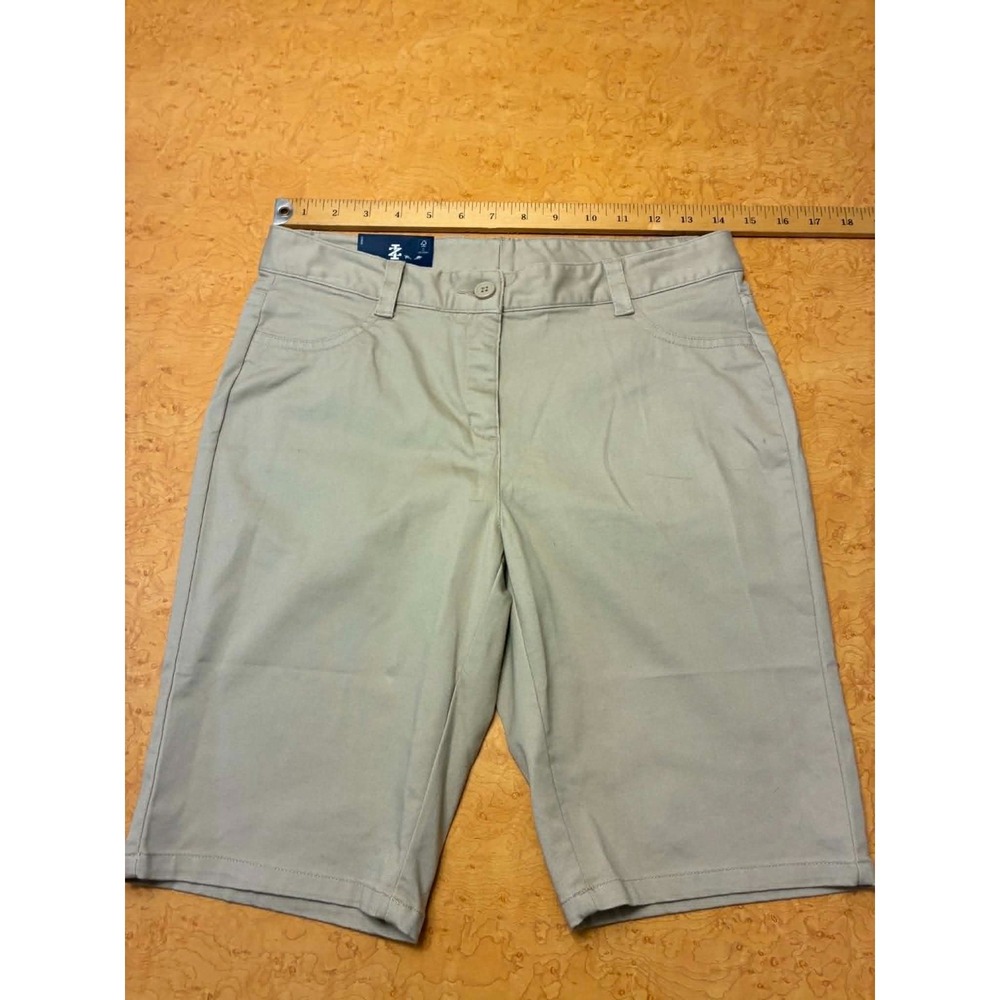 IZOD‎ Girls School Uniform Shorts Size 7 Khaki Stretch Easy Care Bermuda NWT
